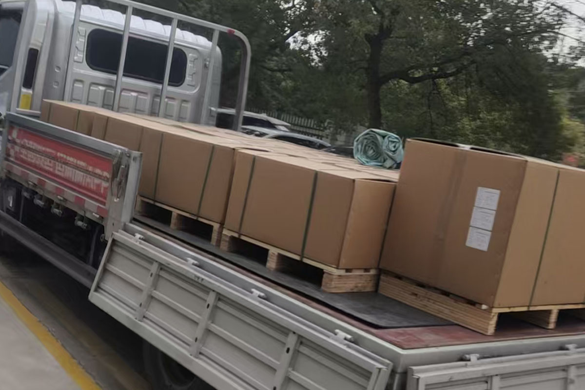 品質交付！蘇齒傳動公司一批斜齒輪減速機順利完工，發貨了